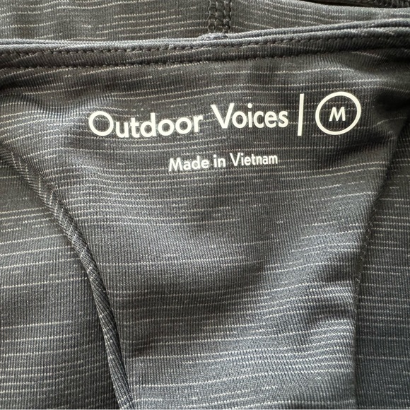 Outdoor Voices TechSweat™ Crop Top in Medium in Black - Picture 8 of 8